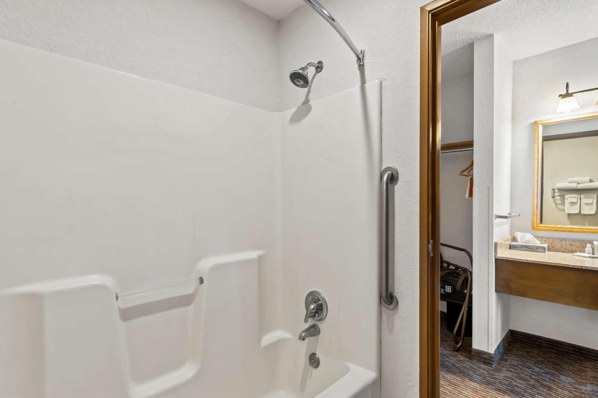 Quality Inn Sidney I-80 Exteriör bild