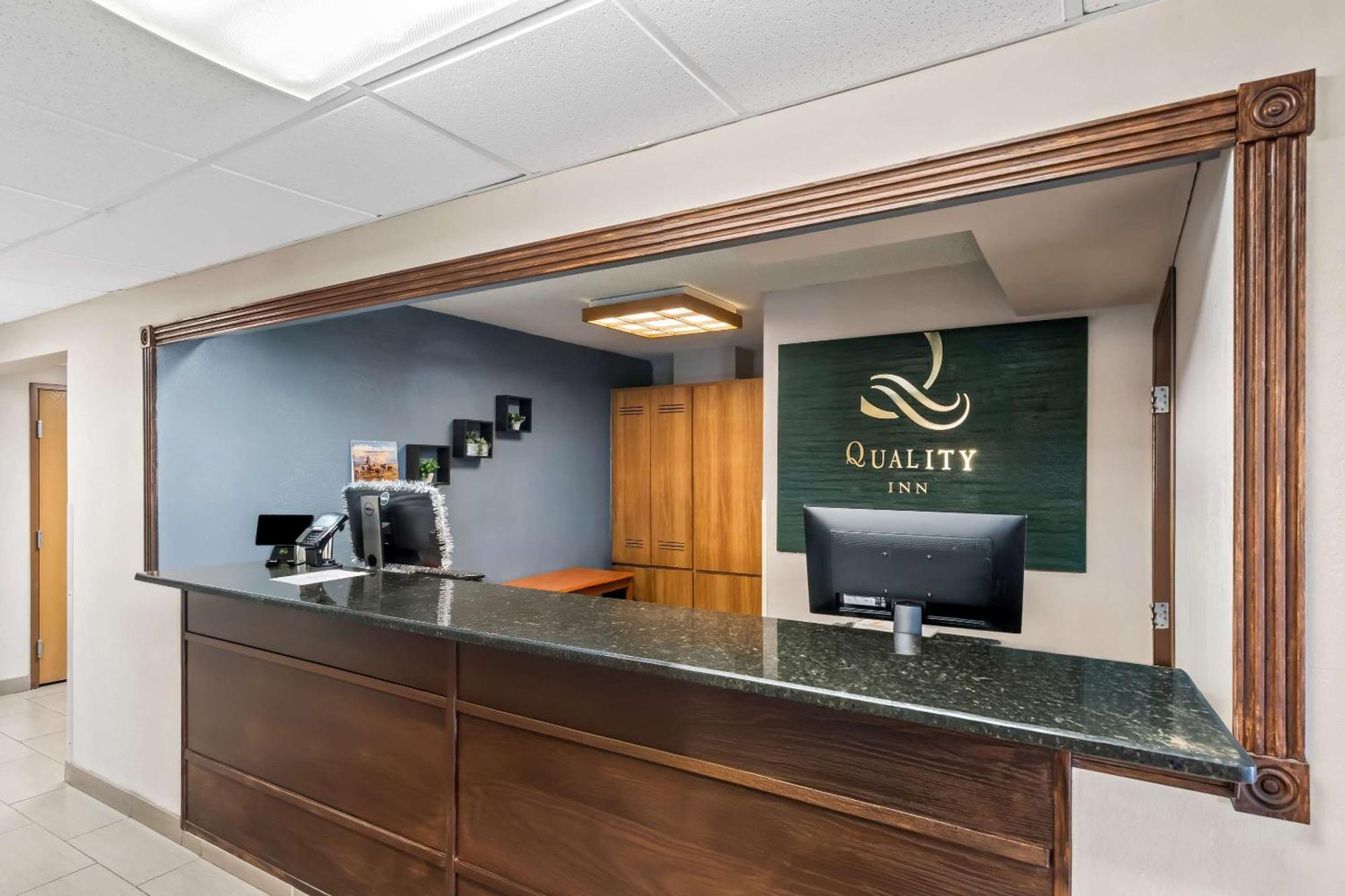 Quality Inn Sidney I-80 Exteriör bild