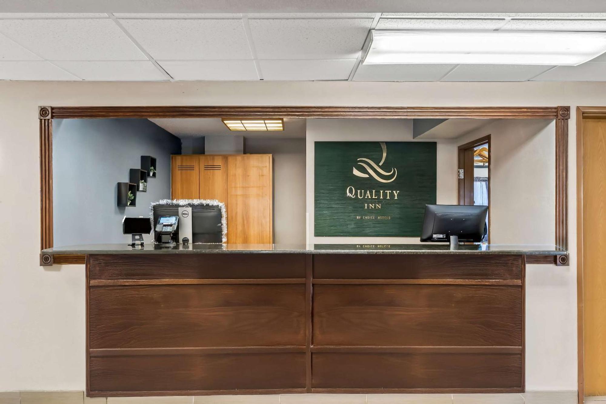 Quality Inn Sidney I-80 Exteriör bild